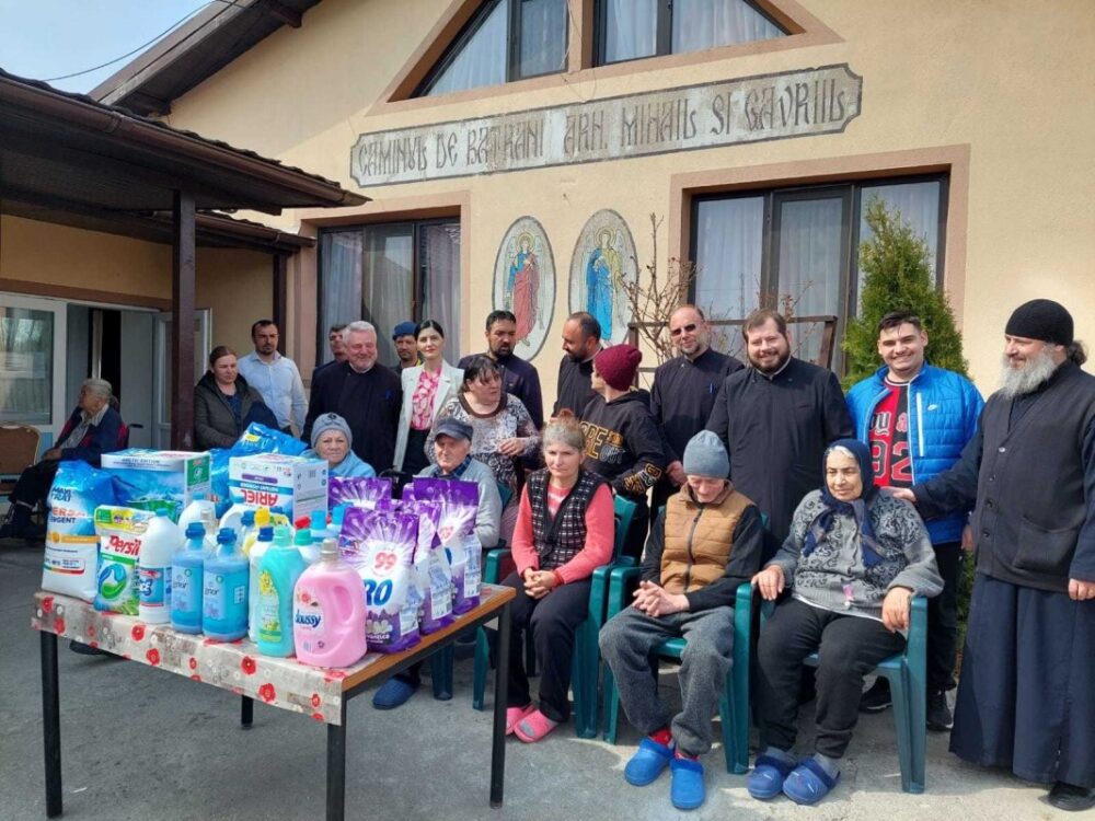 Daruri pentru caminul de batrani de la balteni