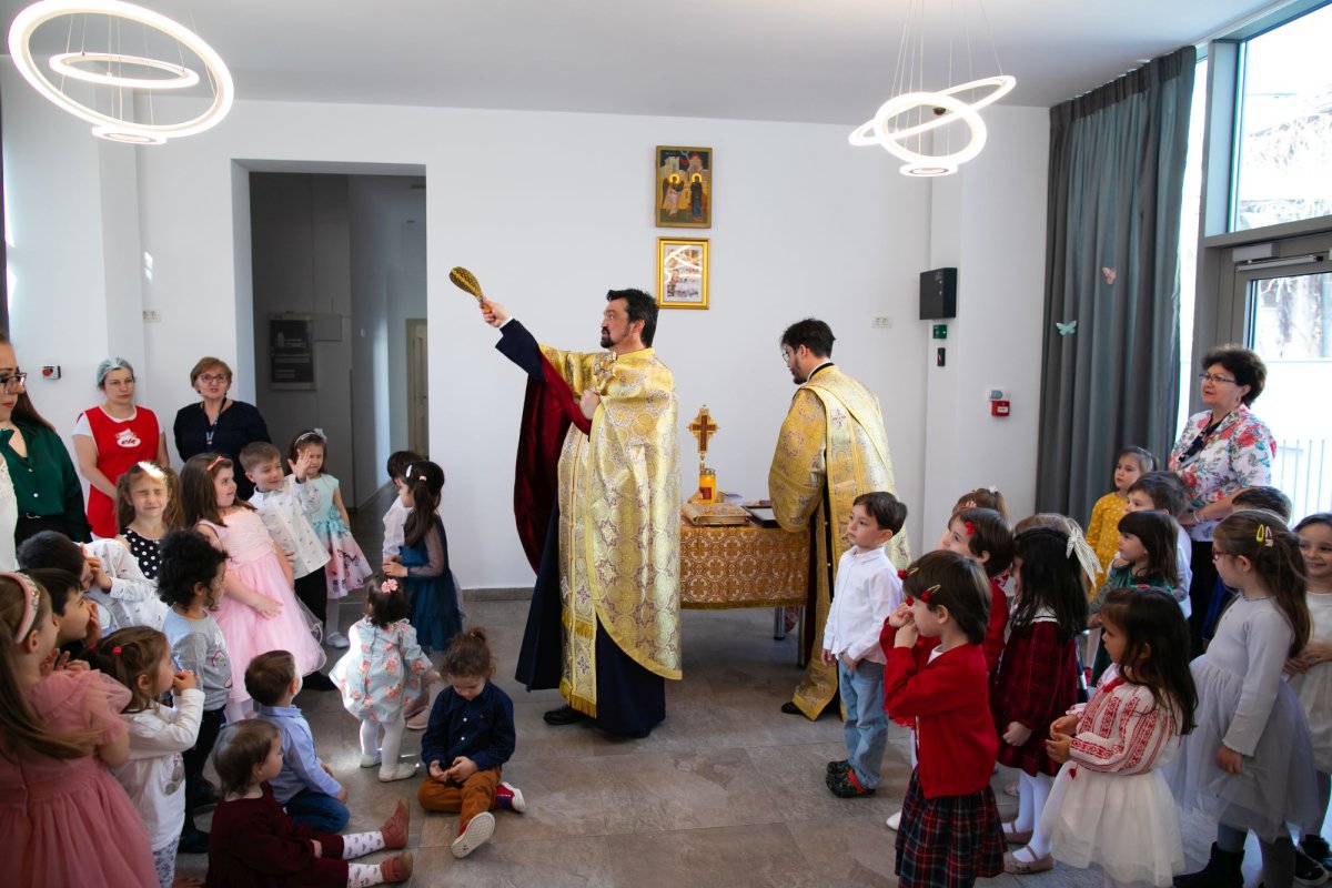 Moment de bucurie pentru copiii gradinitei patriarhiei romane