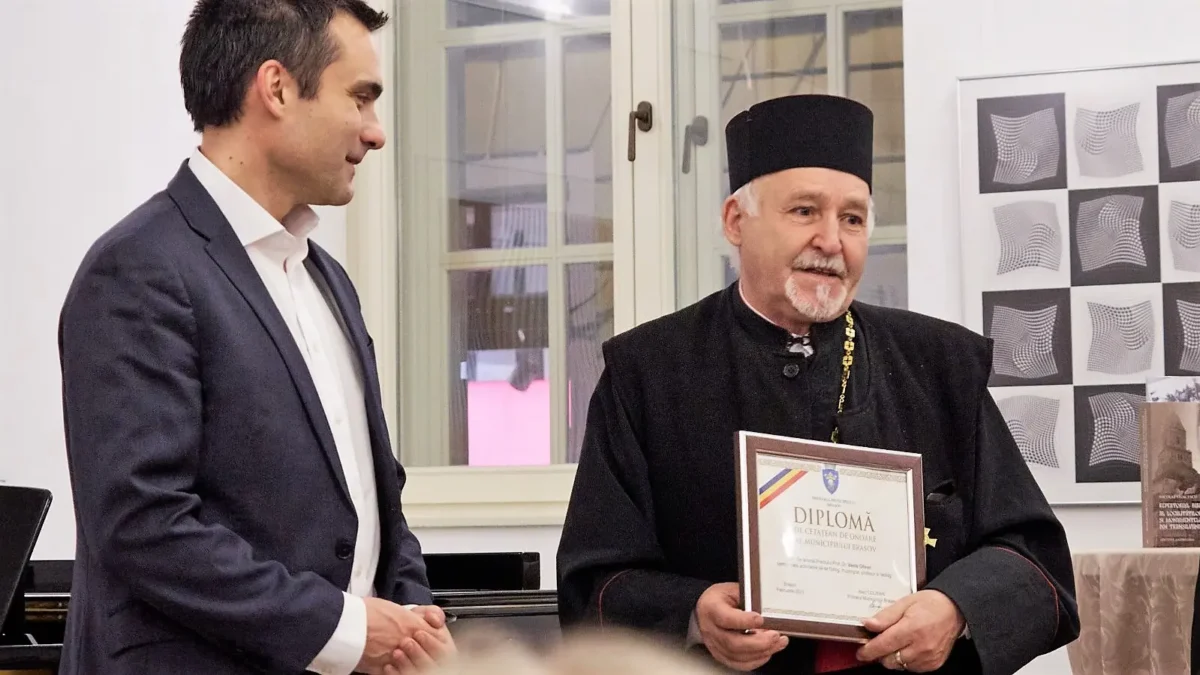 Preotul fondator al muzeului prima scoala romaneasca din scheii brasovului cetatean de onoare 1.jpg