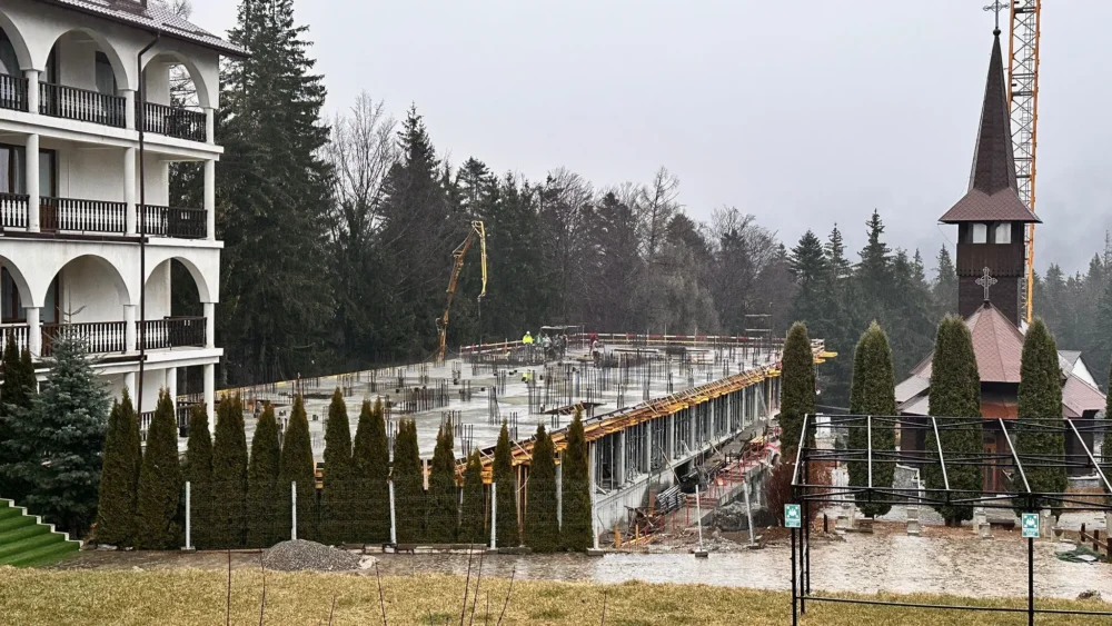 Constructie centru caraiman.jpg