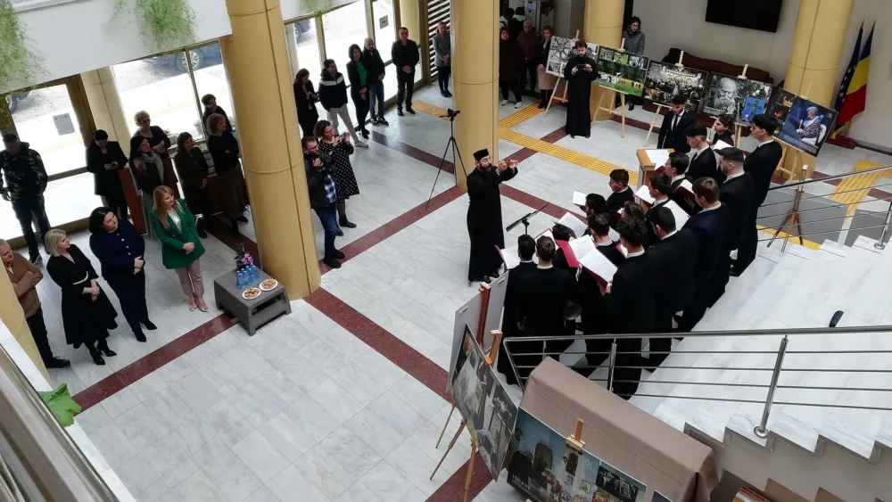 Culorile ortodoxiei poloneze inaugurate la ramnicu valcea cu un recital de muzica romaneasca in stil bizantin 1.jpg