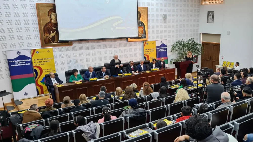 Mitropolitul clujului a participat la deschiderea olimpiadei nationale de limba rromani.jpg