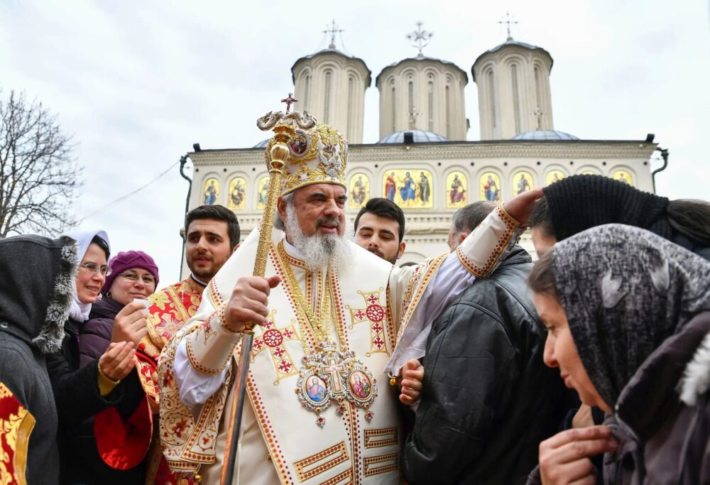 Patriarhul daniel binecuvinteaza