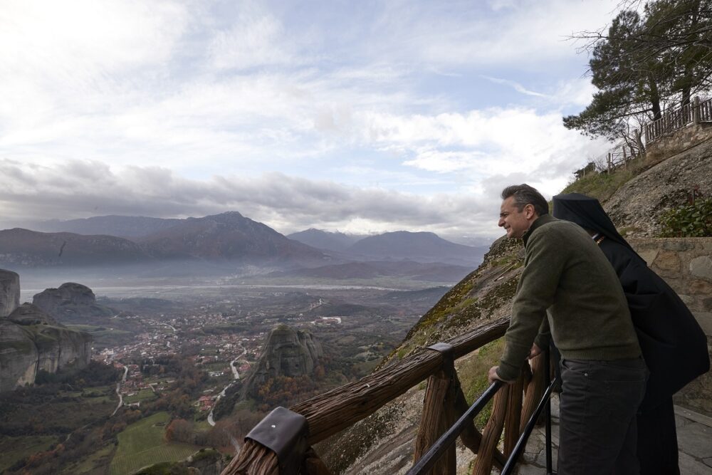 Mittsotakis Meteora intime 3 21 12