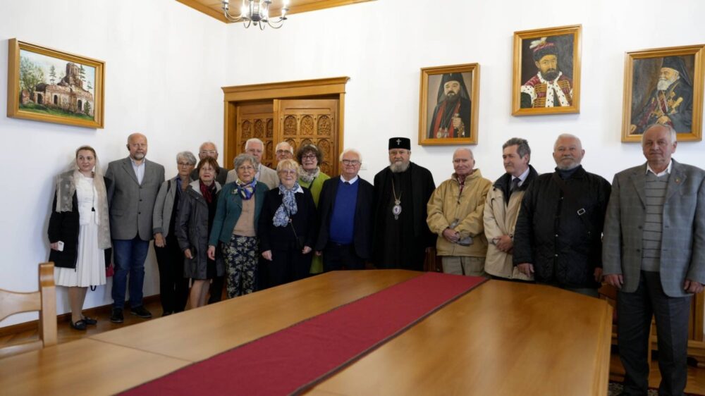 Academicieni francezi in vizita la manastirea brancoveanu din sambata de sus