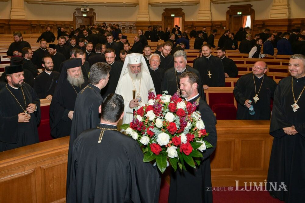 Clericii din prahova s au reunit la palatul patriarhiei