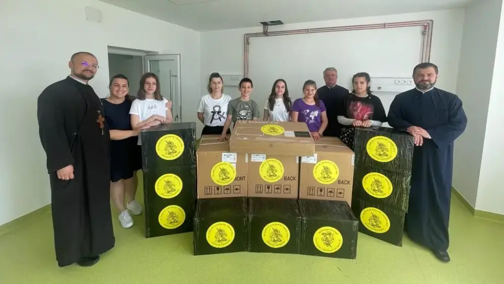 Parohie ortodoxa aradeana doneaza pentru sectia de sugari a spitalului judetean.jpg