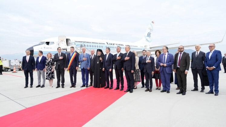 Ips parinte mitropolit laurentiu prezent la deschiderea aeroportului international brasov
