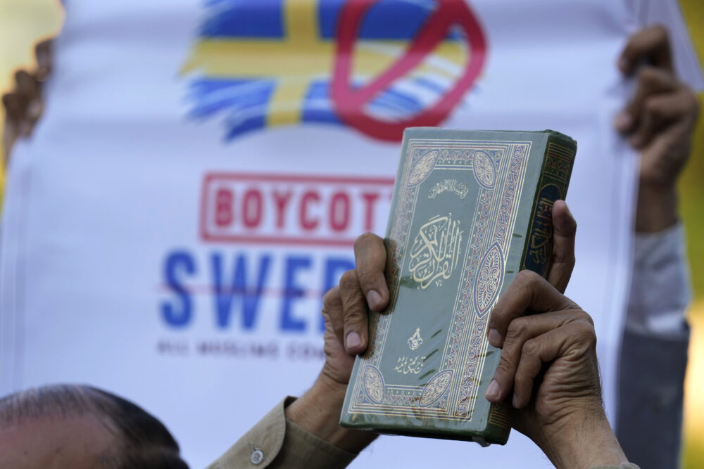 CORRECTION Pakistan Sweden Quran Protest