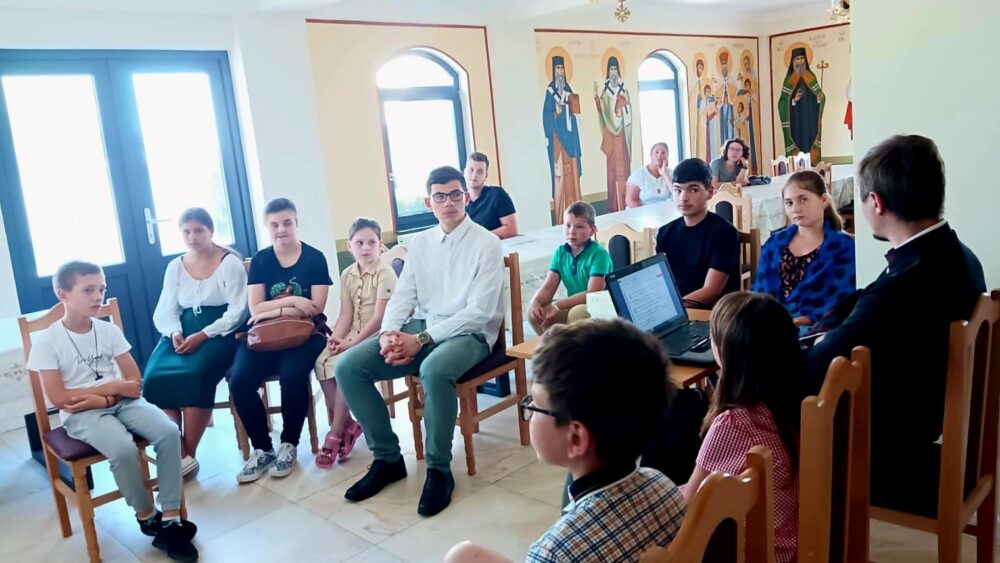 Scoala de vara de muzica psaltica de la parohia sascut sat schineni