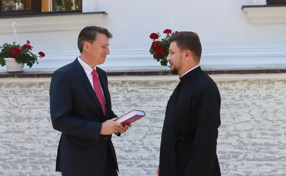 Ambasadorul Tarilor de Jos in Rep. Moldova apreciaza contributia activa a Mitropoliei Basarabiei in societate.jpg