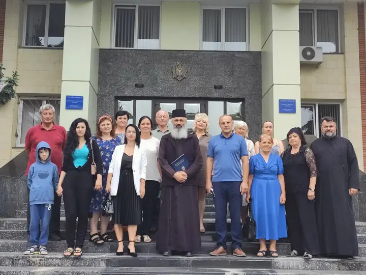 PS Antonie Episcopul de Balti cu profesorii din Glodeni 31 iulie 2023 6.jpg