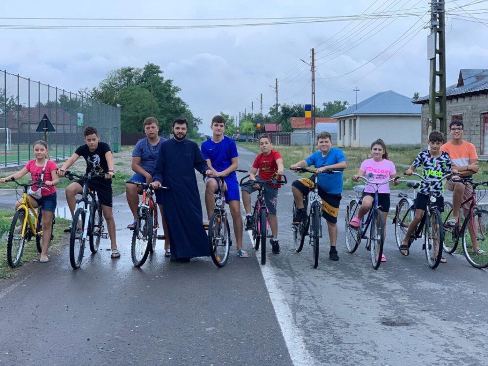 Activitati sportive si recreative pentru copiii din arhiepiscopia dunarii de jos