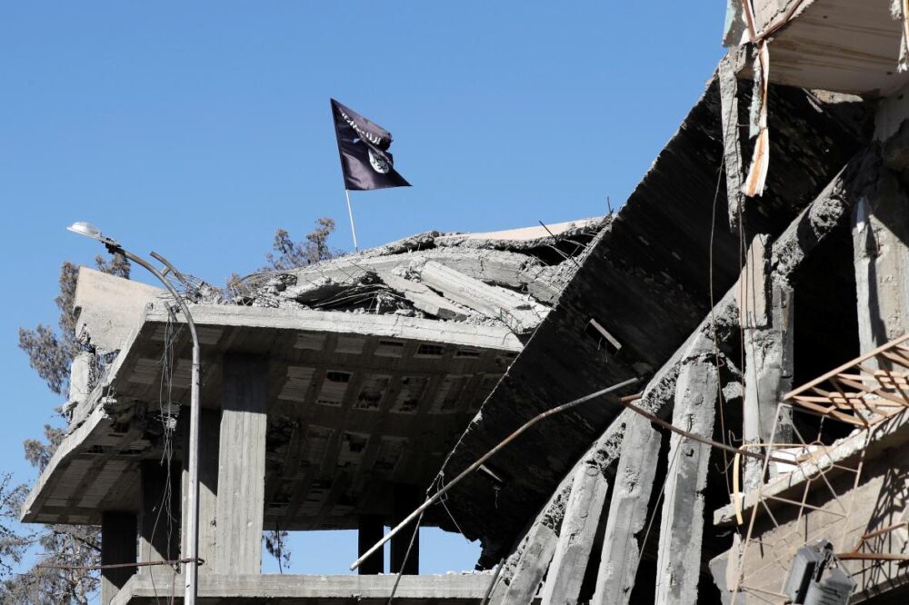 2711522 2017 10 19t061415z 1913202879 rc159e696010 rtrmadp 3 mideast crisis syria raqqa