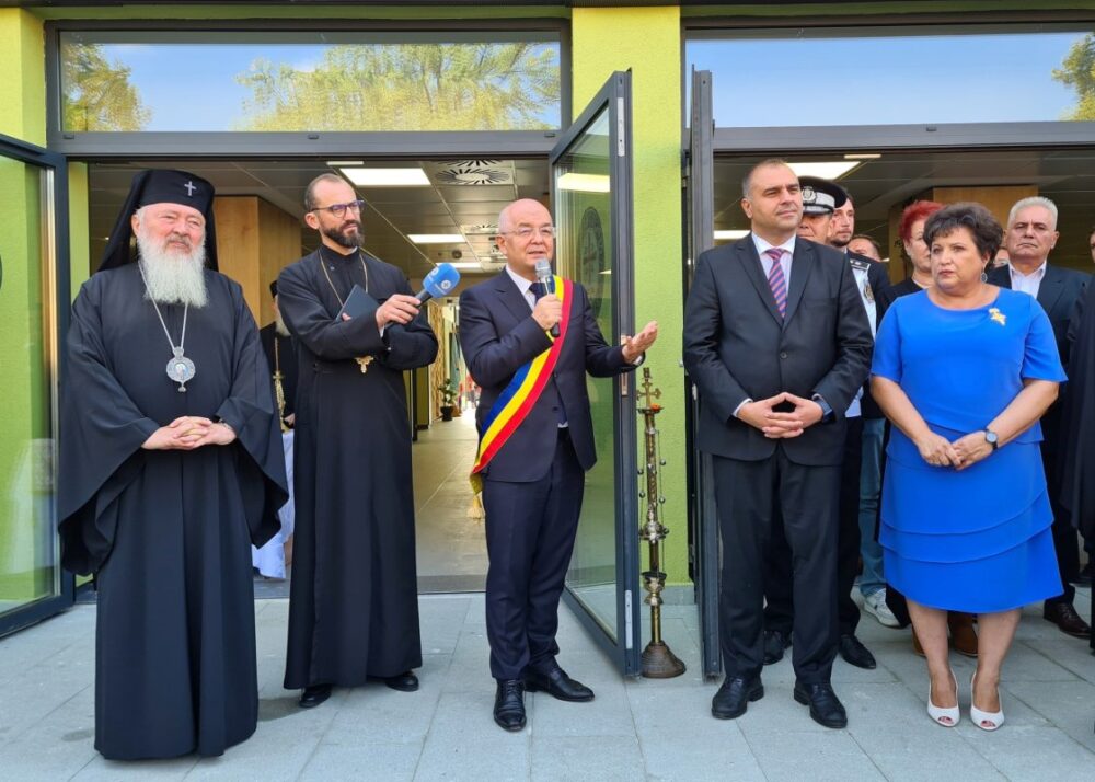 Inaugurarea unei noi cladiri a colegiului ortodox mitropolitul nicolae colan