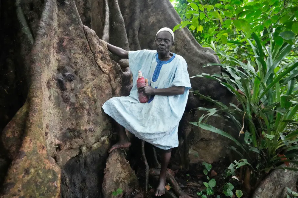 Urnpublicidap.org9c8737ad86d15e1503f3fc908c6c2518Sacred Sites Benin Voodoo Forests