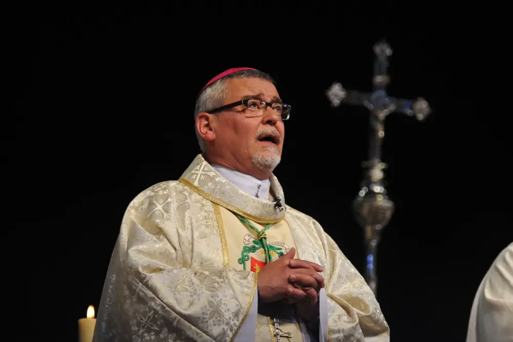 Mgr Georges Colomb eveque Rochelle 5 2016 annonce mardi 13 avoir demande retrait