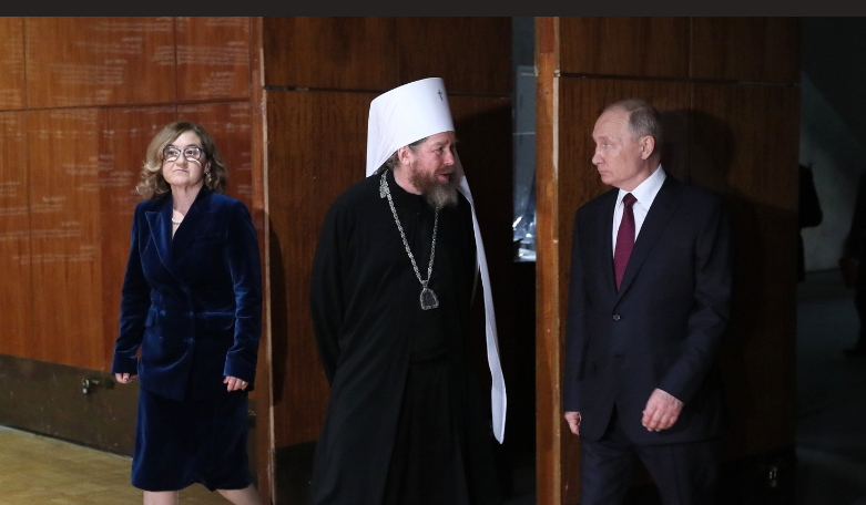 Screenshot 2021 06 12 Putin posetil Tretyakovskuyu galereyu s patriarhom Kirillom i mitropolitom Tihonom kotorogo nazyvayut d...