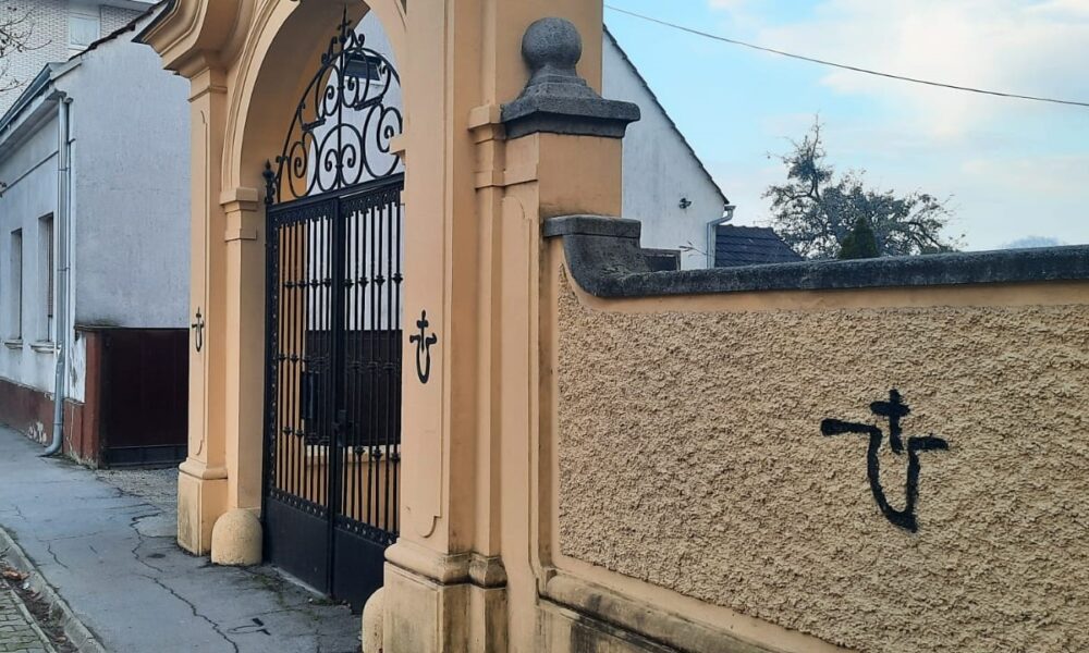 23.12.21.Ustaski simboli u Bjelovaru