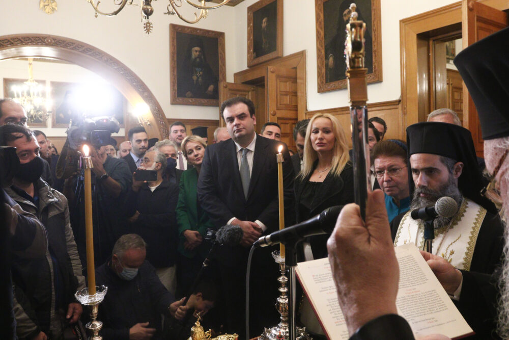 ΚΟΠΗ ΠΡΩΤΟΧΡΟΝΙΑΤΙΚΗΣ ΒΑΣΙΛΟΠΙΤΑΣ ΣΤΗΝ ΑΡΧΙΕΠΙΣΚΟΠΗ ΑΘΗΝΩΝ ΓΙΑ ΤΟ