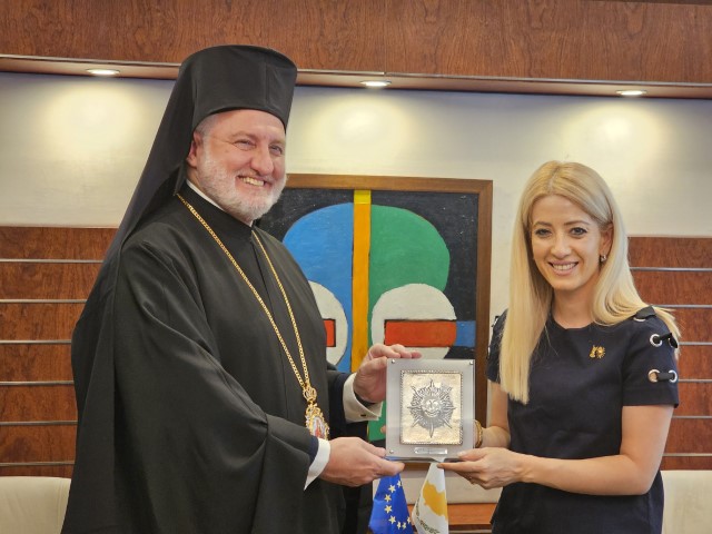 Elpidophoros Dimitriou Vouli Xamogelastos Ilios Small