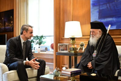 [375292] ΣΥΝΑΝΤΗΣΗ ΤΟΥ ΠΡΩΘΥΠΟΥΡΓΟΥ ΚΥΡΙΑΚΟΥ ΜΗΤΣΟΤΑΚΗ ΜΕ ΤΟΝ ΑΡΧΙΕΠΙΣΚΟΠΟ ΙΕΡΩΝΥΜΟ (ΜΙΧΑΛΗΣ ΚΑΡΑΓΙΑΝΝΗΣ/eurokinissi)