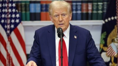W08 64134trump3