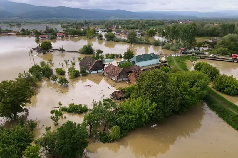 Inundatii arh dunarii de jos.jpg