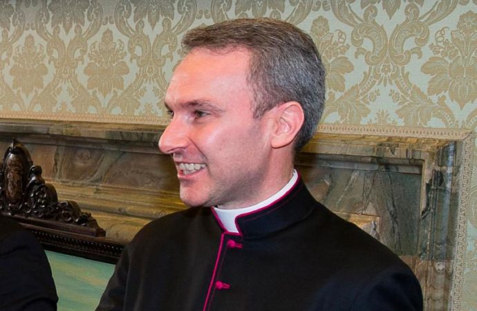 20171013t0924 0097 cns vatican capella canada 800 690x450