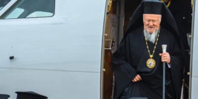 Ecumenical airplane