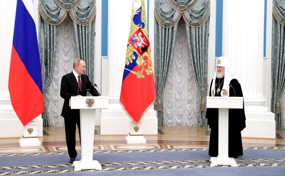 Putin kirill alone