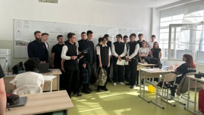 Intalnire tineri teologi liceul special