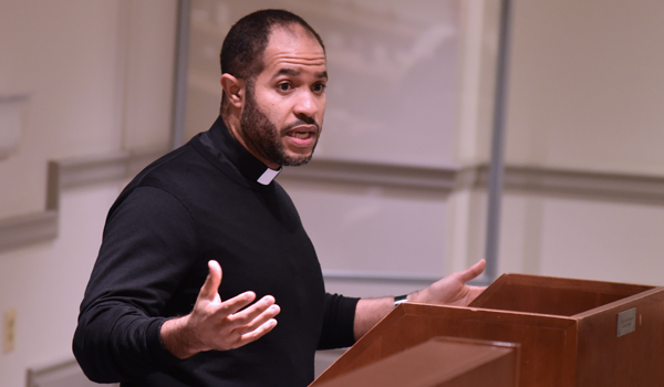 2022 1115 FaithinAction 04 600x350